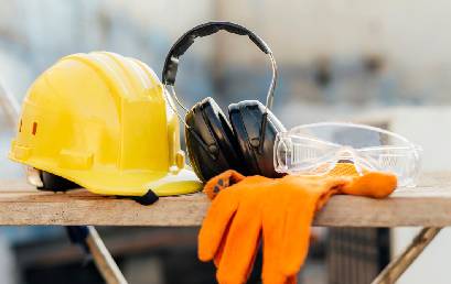 Toolbox Talk on Head Protection – PPE Safety on Falling Objects